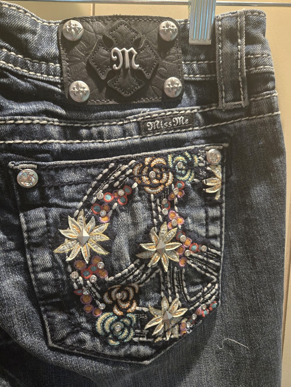Miss Me Dark Blue Embellished Pocket Bootcut Jeans. Size 26. 34 Length